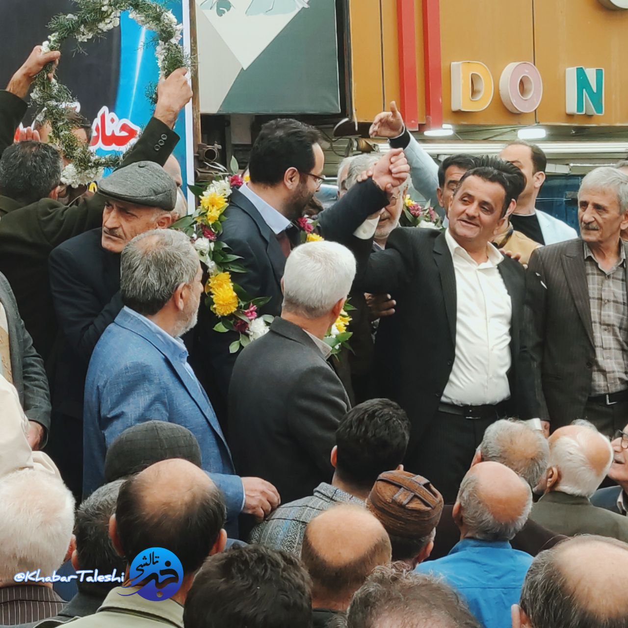 برگزاری جشن بزرگ پیروزی یاسر اسلامدوست در انتخابات مجلس در شاندرمن