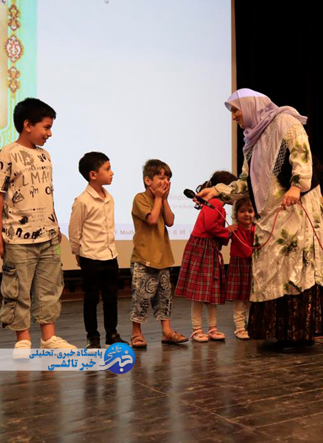 جشن پایان کلاس های تابستانه قرآن کریم در شهرستان رضوانشهر