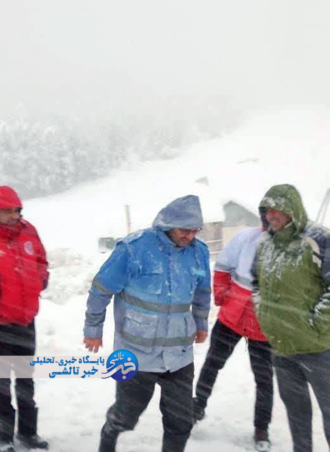 بازدید میدانی فرماندار شهرستان رضوانشهر از مسیر جاده پونل به خلخال جهت بازگشایی مسیر