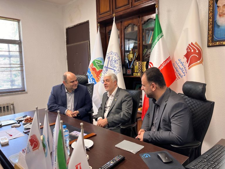 تفاهمنامه همکاری شهرداری رضوانشهر و دانشگاه خواجه نصیر