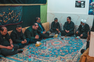 دیدار دکتر شیخان با خانواده شهدای جنگ رمضان در کنگان