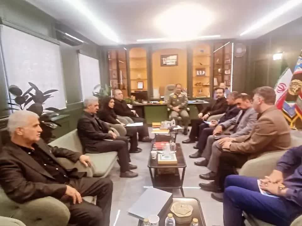 دیدار اسلامدوست و فرمانده محرومیت زدایی ارتش جمهوری اسلامی