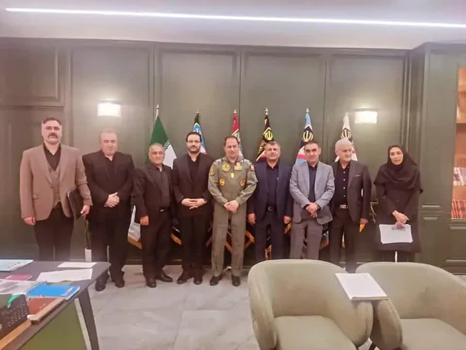 دیدار اسلامدوست و فرمانده محرومیت زدایی ارتش جمهوری اسلامی